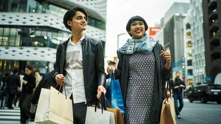 インバウンド客の急増に現場は悲鳴をあげています（写真：Fast&Slow／PIXTA）