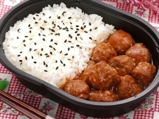 「だけ弁当（イシイのミートボール）