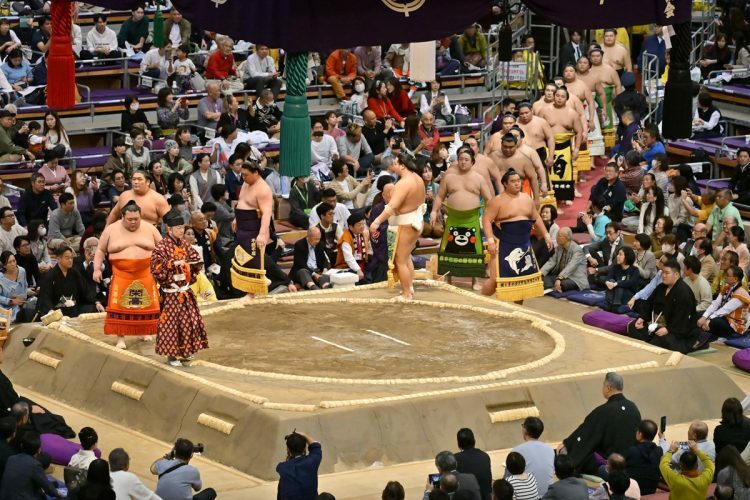 満員が続いた九州場所（写真・JMPA）