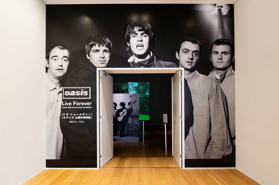 ▲ 『リヴ・フォーエヴァー：Oasis 30周年特別展』