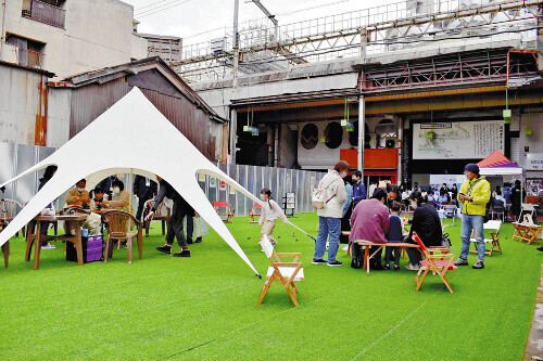 黒崎駅前の商店街に誕生した「クロスパーク」