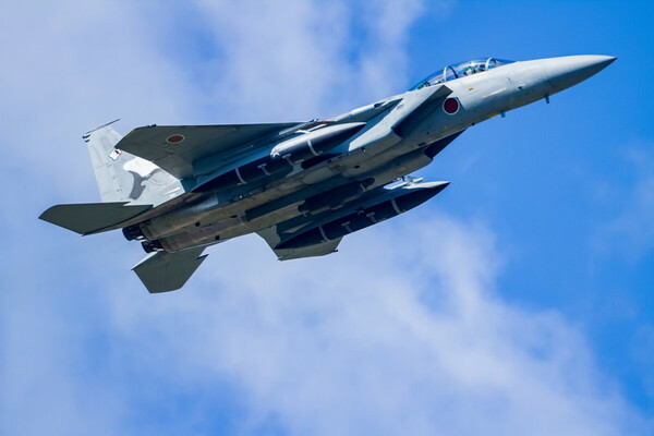 航空自衛隊のF-15戦闘機（画像：写真AC）。