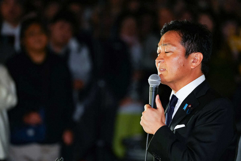 ＜国民民主党・玉木雄一郎代表街頭演説＞街頭演説で謝罪する国民民主党の玉木雄一郎代表（撮影・会津　智海）