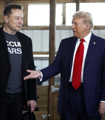 イーロン・マスク(左)とトランプ　by Gettyimages