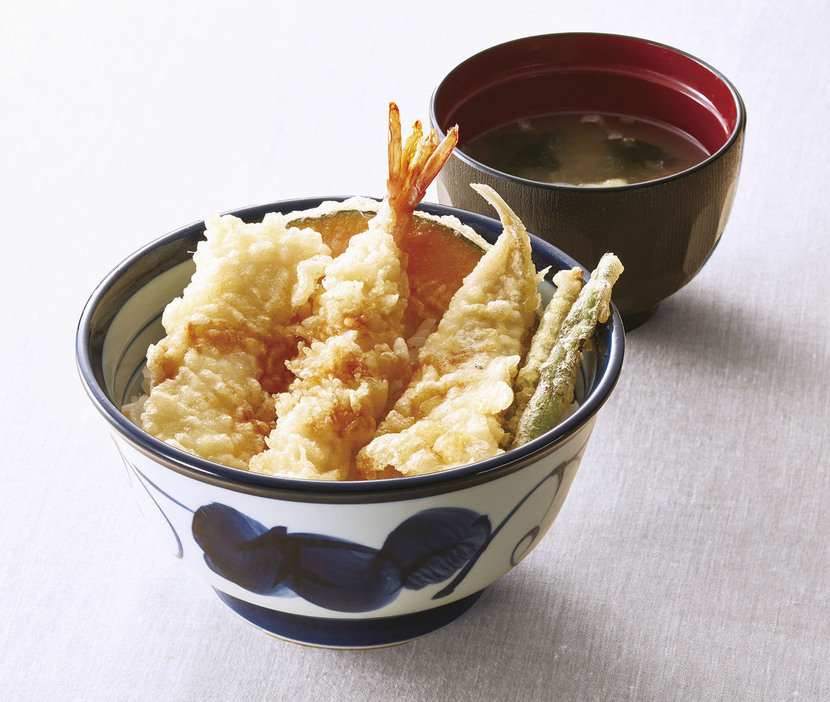 「天丼てんや」の天丼（ロイヤルホールディングス提供）