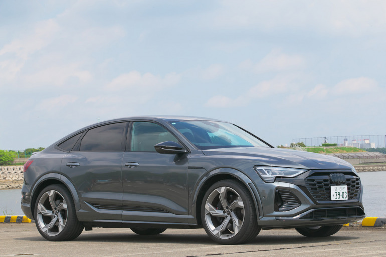 アウディのフラッグシップ電動SUV「SQ8 Sportback e-tron」