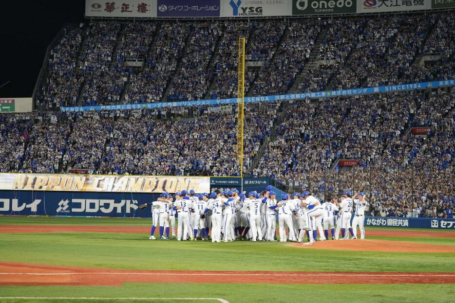 優勝した横浜DeNAベイスターズの三浦大輔監督と牧秀悟選手の優勝コメント