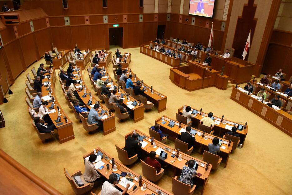 ２０２３年度一般会計決算について報告が行われる県議会11月定例会＝26日、県議会