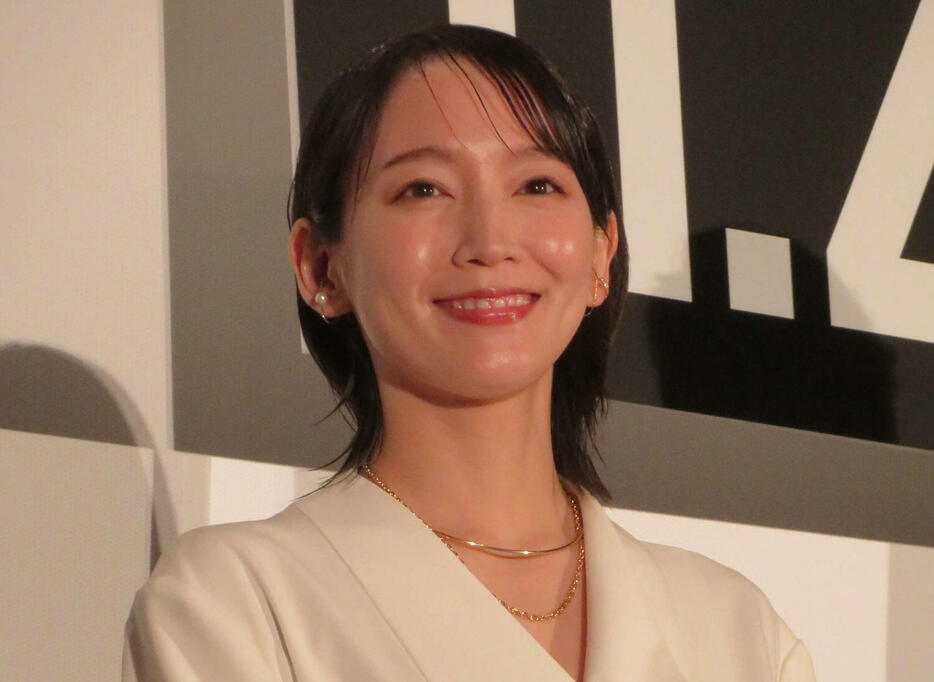 映画「正体」完成披露舞台あいさつに登壇した吉岡里帆（撮影・村上幸将）