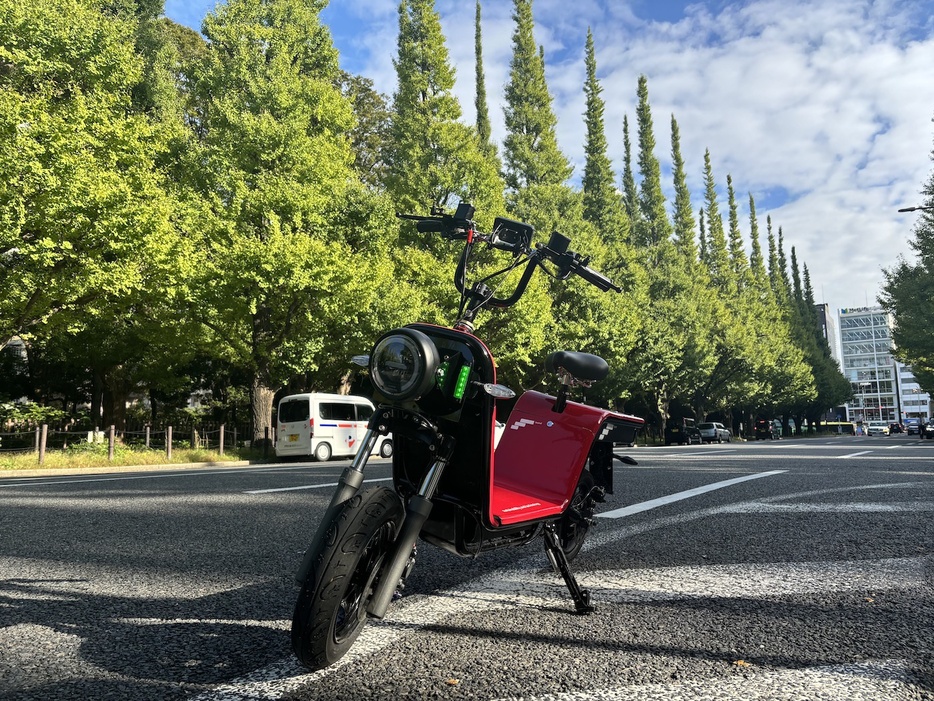 特定小型原動機付自転車の「FUTURE board 2」