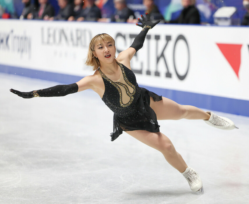 女子フリーで演技する坂本花織＝９日、東京・国立代々木競技場