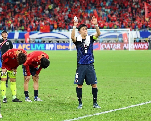 33歳で迎える26年W杯。怪我さえなければ、本番のピッチにも間違いなく腕章を巻いて立っているはずだ。写真：梅月智史（サッカーダイジェスト写真部／現地特派）