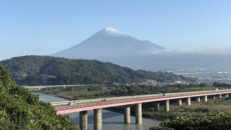 静岡県富士市から見える富士山の様子（11月6日午前8時頃）