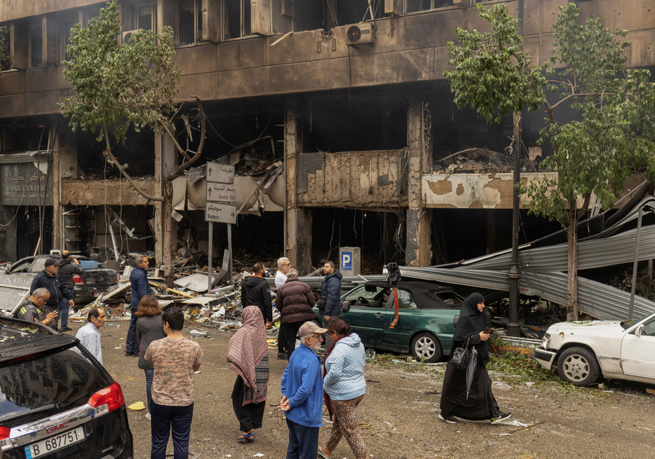 　１１月１８日、レバノンの首都ベイルート中心部で、イスラエルの空爆により５人が死亡した。レバノン保健省が発表した（２０２４年　ロイター/Adnan Abidi）