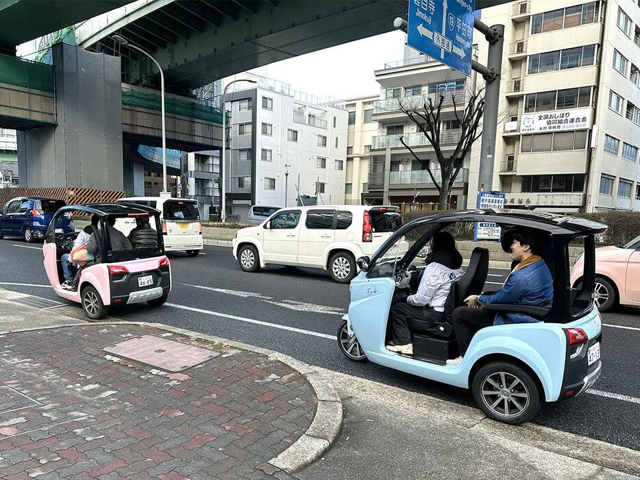 1月に電動トゥクトゥクを使って実施した実証実験の様子（写真提供＝UR都市機構中部支社都市再生業務部）