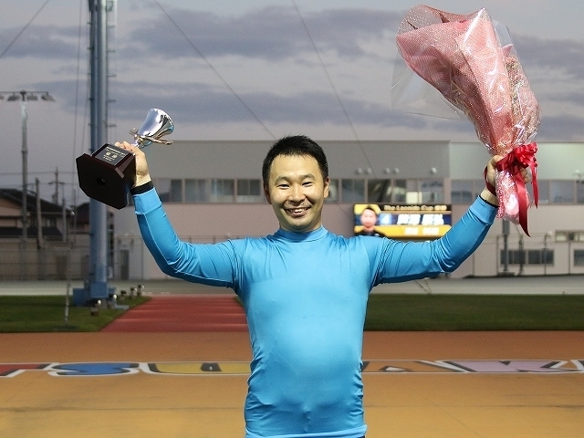 優勝した芦澤辰弘(写真提供：チャリ・ロト)