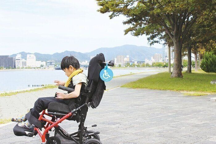 「cocoe Lite」で開発した車いすマークホルダー