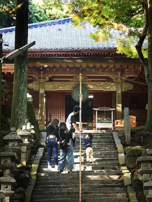 1800年以上の歴史がある雷山千如寺