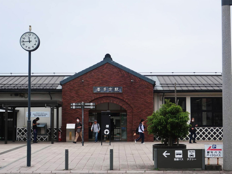 喜多方ラーメンの本拠地・喜多方市の喜多方駅