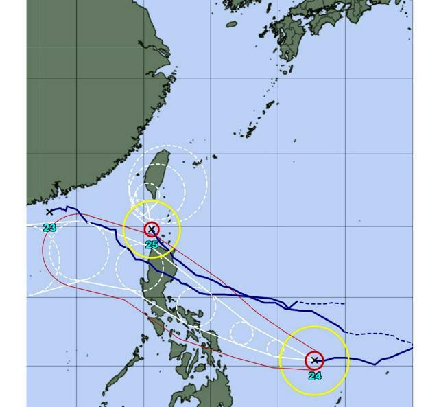 15日午前6時時点の台風25号などの進路予想図=気象庁のホームページから