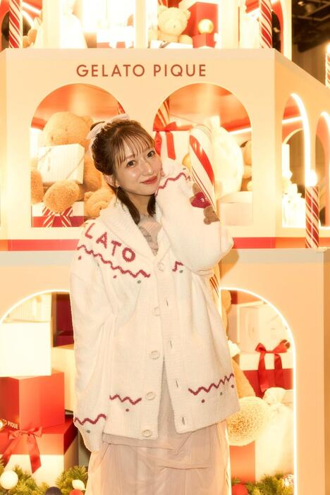 ルームウエアブランド「gelato pique」のポップアップイベント「GELATO PIQUE CHRISTMAS GIFT MARKET 2024」に来場した辻希美さん