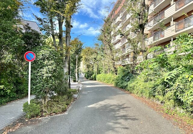 この先は西国分寺駅の南口