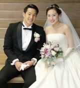 大学卒業後に結婚（瀬戸大也氏提供）