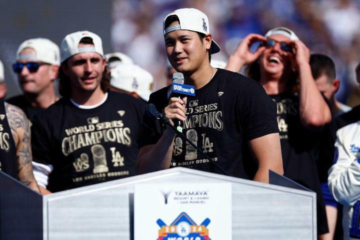 大谷はナインに促されながら、流暢な英語スピーチを行った(C)Getty Images