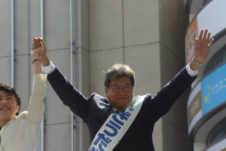 選挙中、地元・八王子で自身の政策を訴える萩生田氏【写真：ENCOUNT編集部】