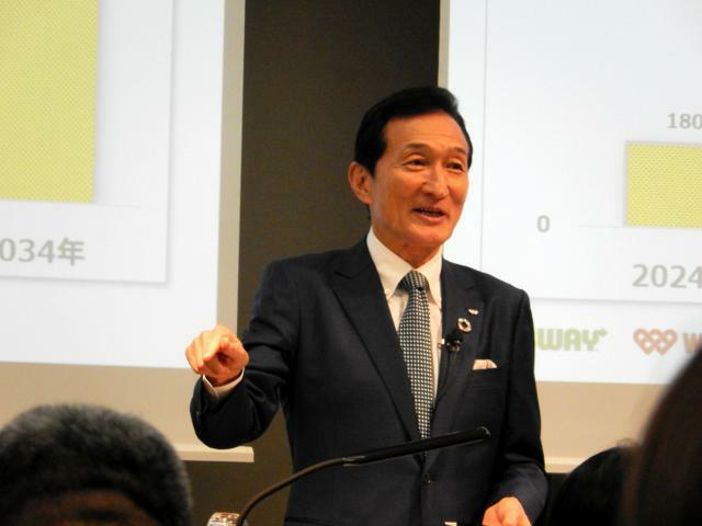 来春闘で5%賃上げする方針を示したワタミの渡辺美樹・会長兼社長=2024年11月14日午後4時22分、東京都千代田区、宮崎健撮影