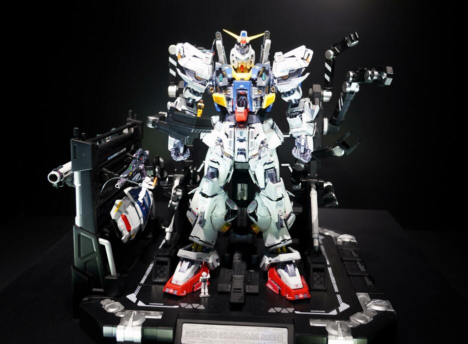 「機動戦士Zガンダム」のガンダムMk-IIの「解体匠機」シリーズのフィギュア