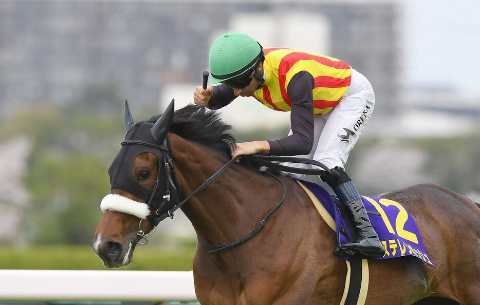 モレイラ騎手とのコンビで桜花賞を勝ったステレンボッシュ