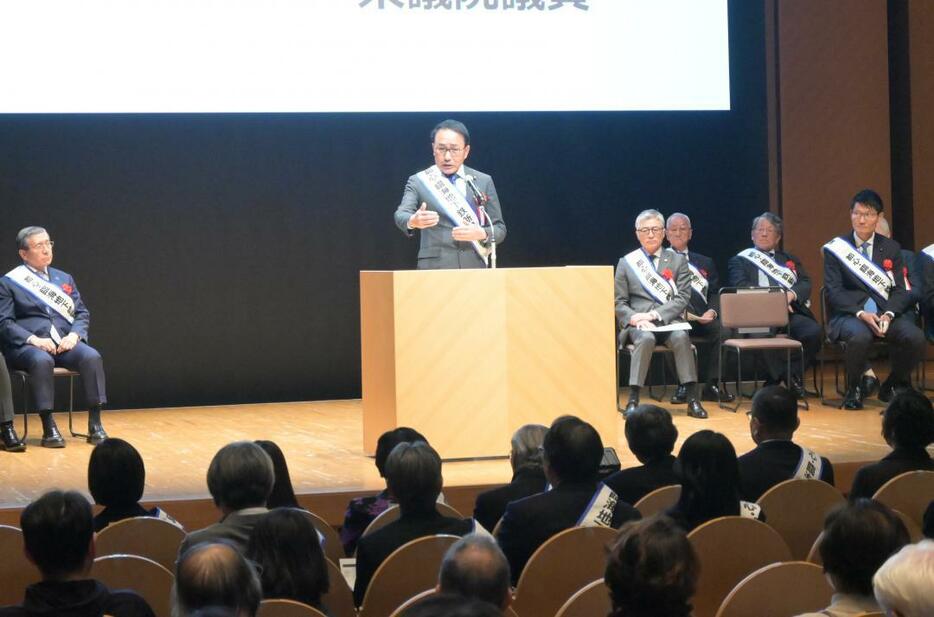 「都心部・臨海地域地下鉄構想」の推進大会であいさつする葉梨康弘氏=東京都中央区