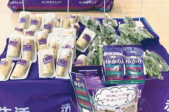 三島食品が手掛ける「メイン食材販売支援プログラム」の売り場（同社提供）