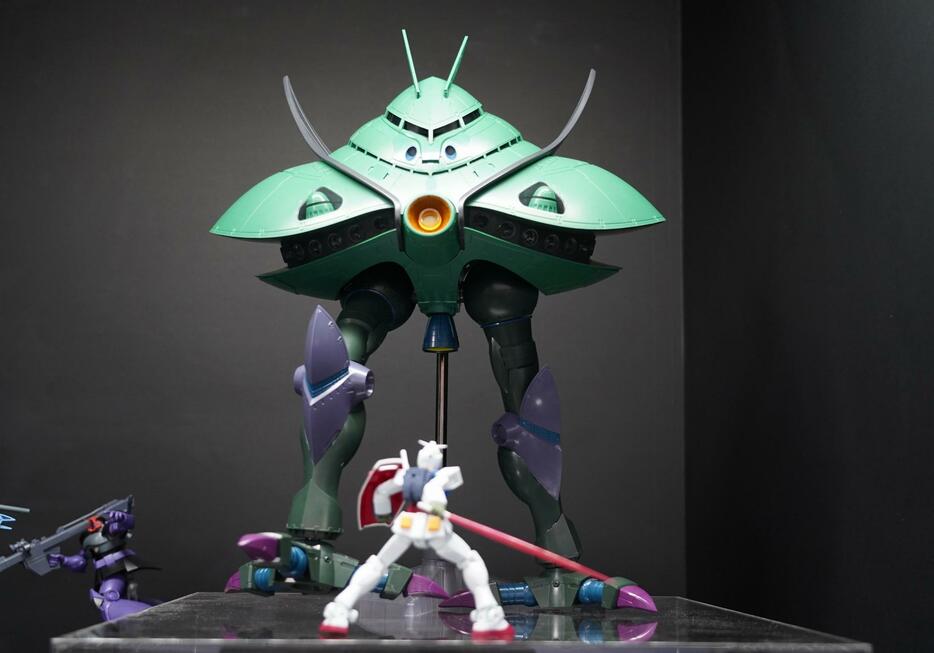 「機動戦士ガンダム」のビグ・ザムのフィギュア「ROBOT魂＜SIDE MS＞MA-08 ビグ・ザム ver. A.N.I.M.E.」