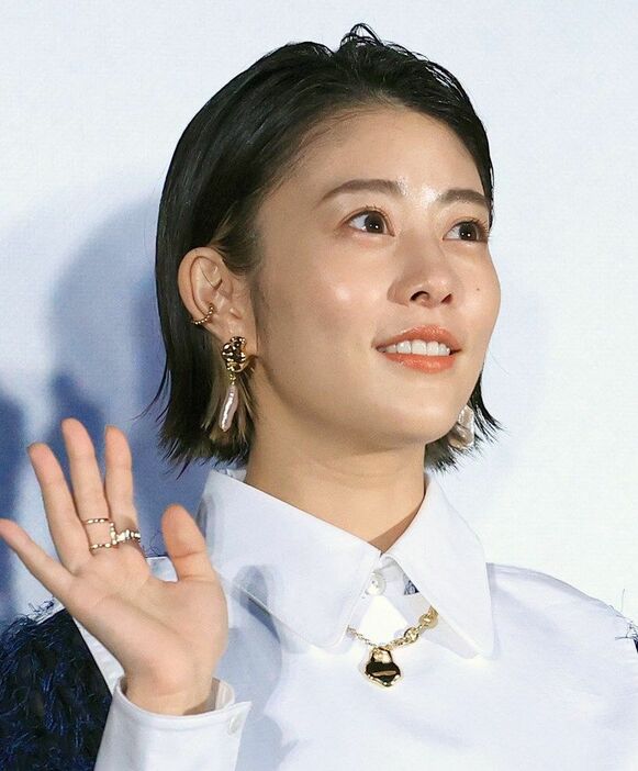 高畑充希、クリスマスのファッションを告白 「大賛成」「最高じゃないですか」ファン沸く