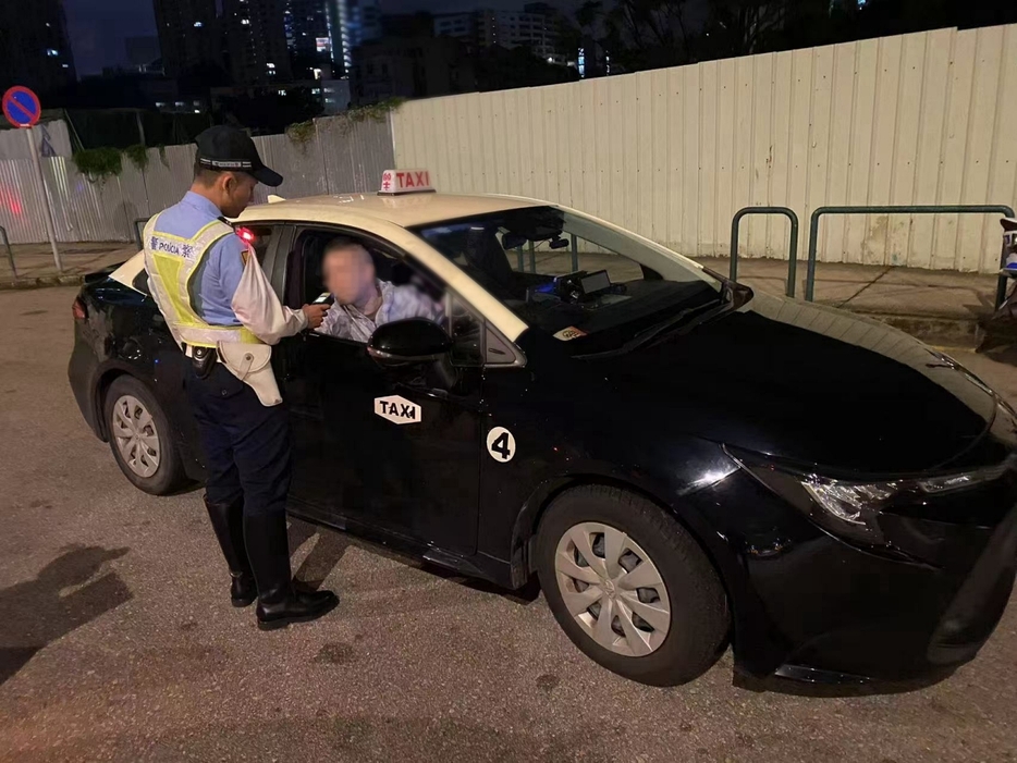 マカオ治安警察局による一斉取り締まりの様子（写真：マカオ治安警察局）