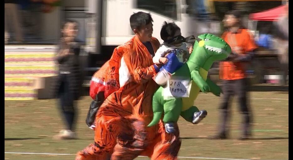 親子で参加したティラノサウルス