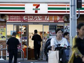 A 7-Eleven convenience store, operated by Seven & i Holdings Co., in Tokyo. Photographer: Kiyoshi Ota/Bloomberg