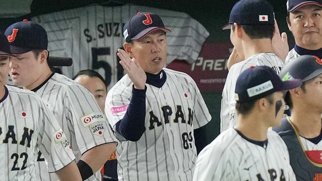 決勝に駒を進めた侍ジャパン井端弘和監督（写真:日刊スポーツ/アフロ）