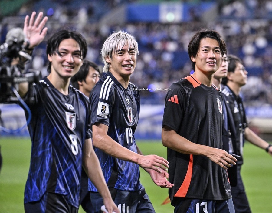 サッカー日本代表の伊東純也、南野拓実、中村敬斗　撮影：中地拓也