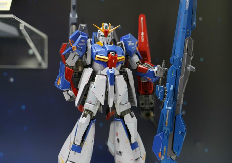 「機動戦士Zガンダム」のZガンダムのフィギュア「METAL BUILD ゼータガンダム」用のオプションパーツ「METAL BUILD ハイパー・メガ・ランチャー オプションセット