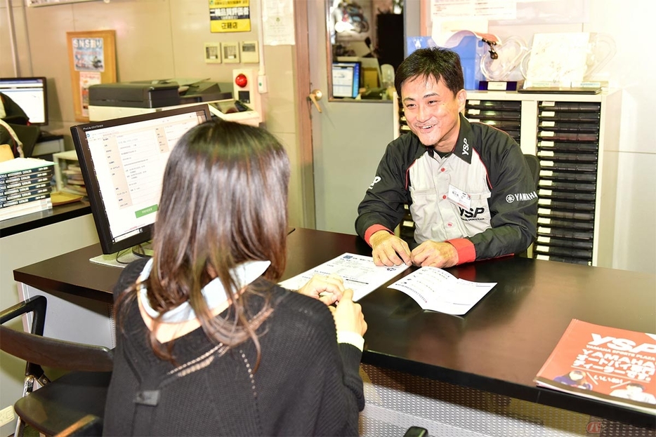 未成年者がバイクを購入する際は、親権者の同意を得る必要がある