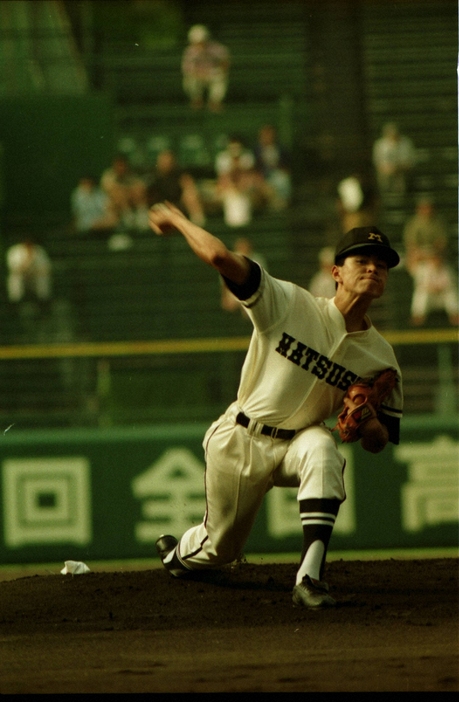 1991年センバツで紫紺の優勝旗にあと1歩でと迫った松商学園のエース・上田佳範