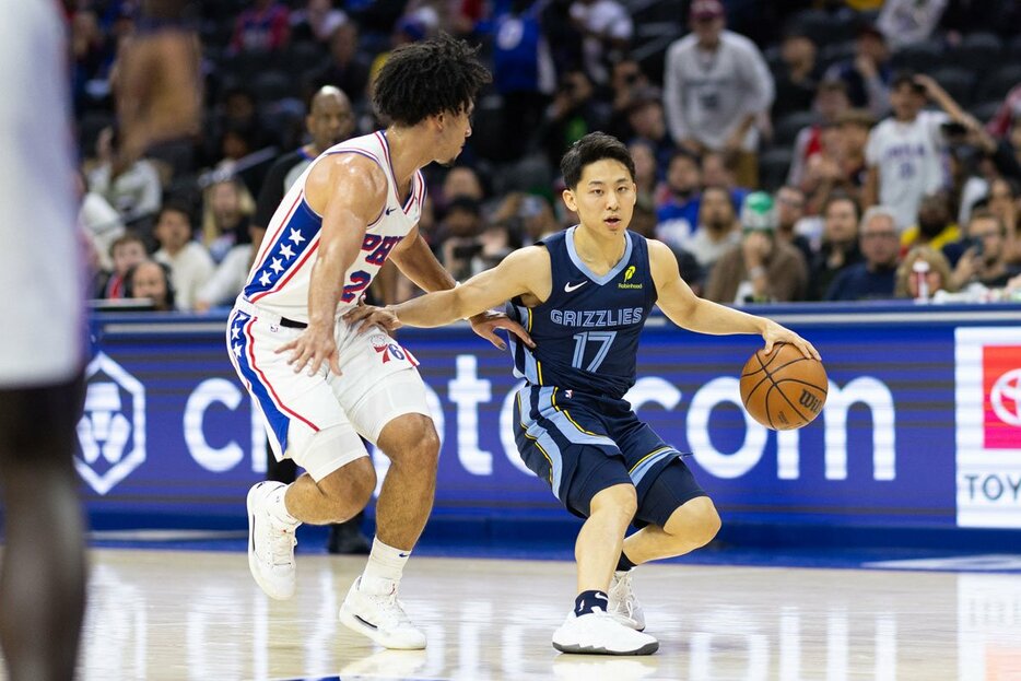 セブンティシクサーズ戦に出場した河村勇輝（ロイター＝USA　TODAY　Sports)