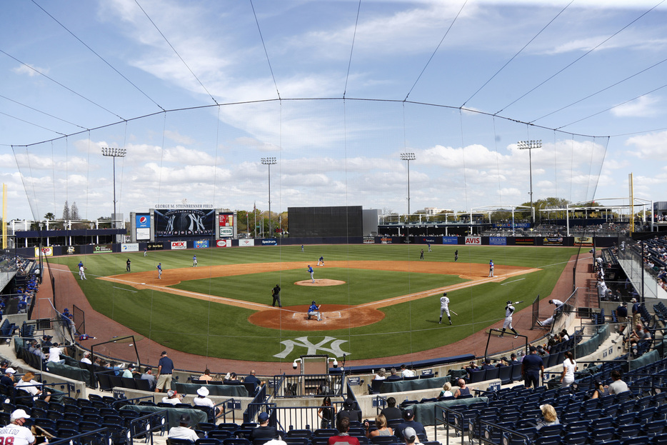 ＭＬＢのレイズは、１０月に大型ハリケーンの影響で本拠地トロピカーナ・フィールドが大破したことを受け、２０２５年はヤンキースのキャンプ施設を本拠地として使用することになった。写真はジョージ・Ｍ・スタインブレナー・フィールド。米フロリダ州タンパで２０２１年２月撮影（２０２４年　ロイター/USA TODAY Sports）