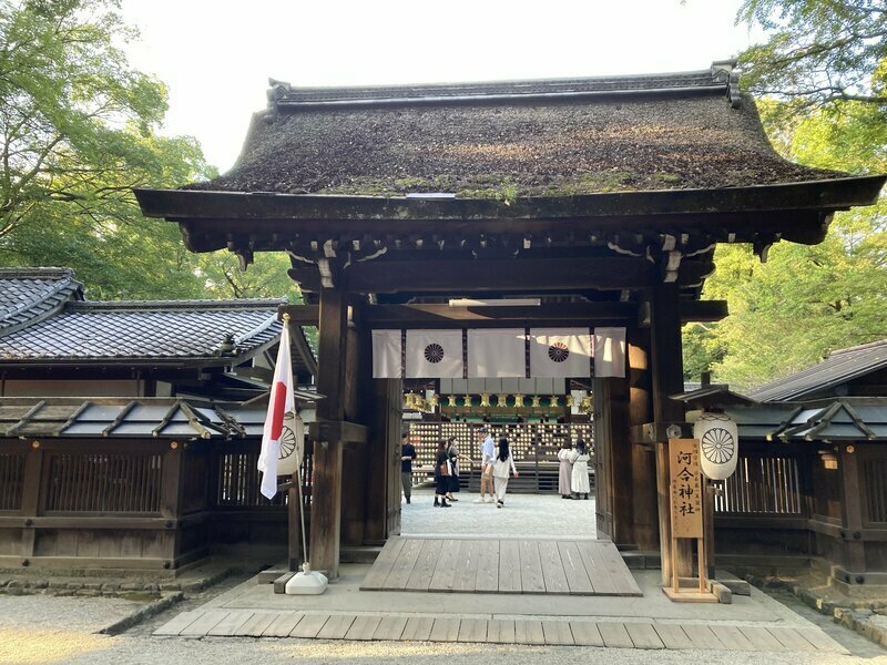 紫式部由来の寺を参拝し、京都で最古級の神社へ至る【京阪電鉄鴨東線】