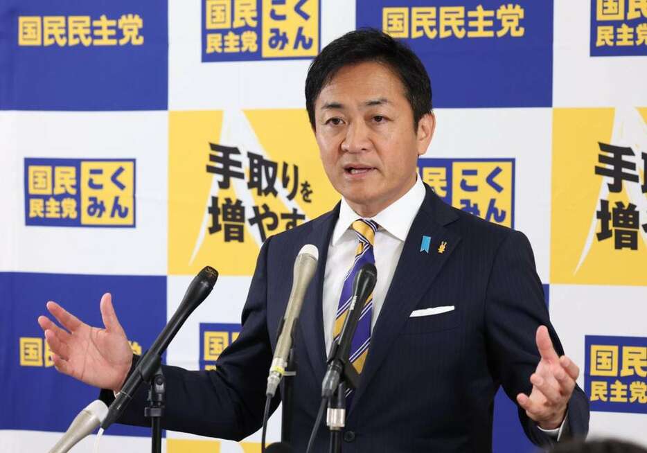 記者会見を行う国民民主党の玉木雄一郎代表＝国会内（春名中撮影）