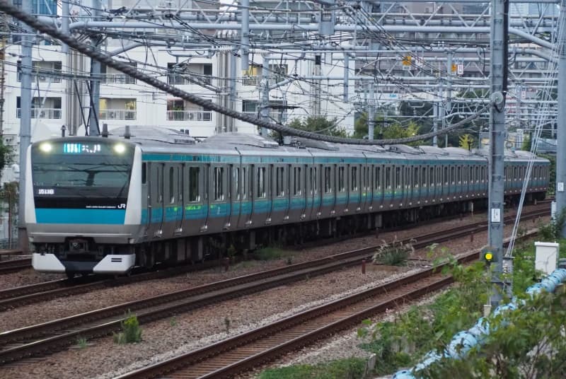 ＪＲ東日本が京浜東北線・根岸線で使っているＥ２３３系＝２０２４年１０月１７日、東京都品川区