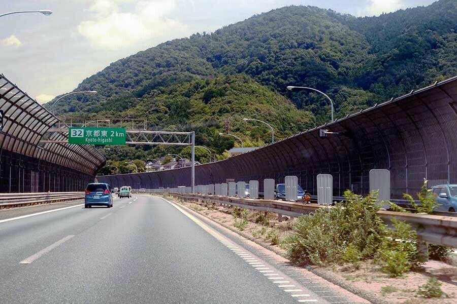 日本初の高速道路、名神高速道路（画像：都野塚也）